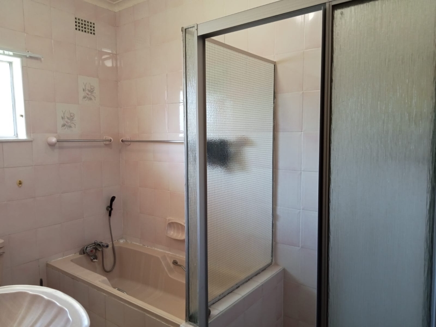 3 Bedroom Property for Sale in Sunnyridge Eastern Cape